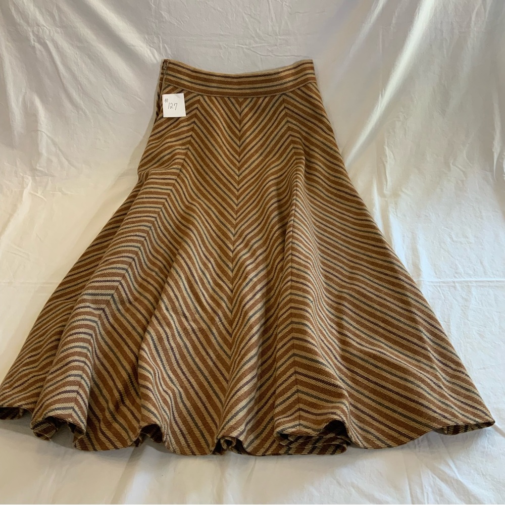 Wallis- Vintage - tweed striped skirt.  100% wool.  Size UK 12, fits like US 4-6